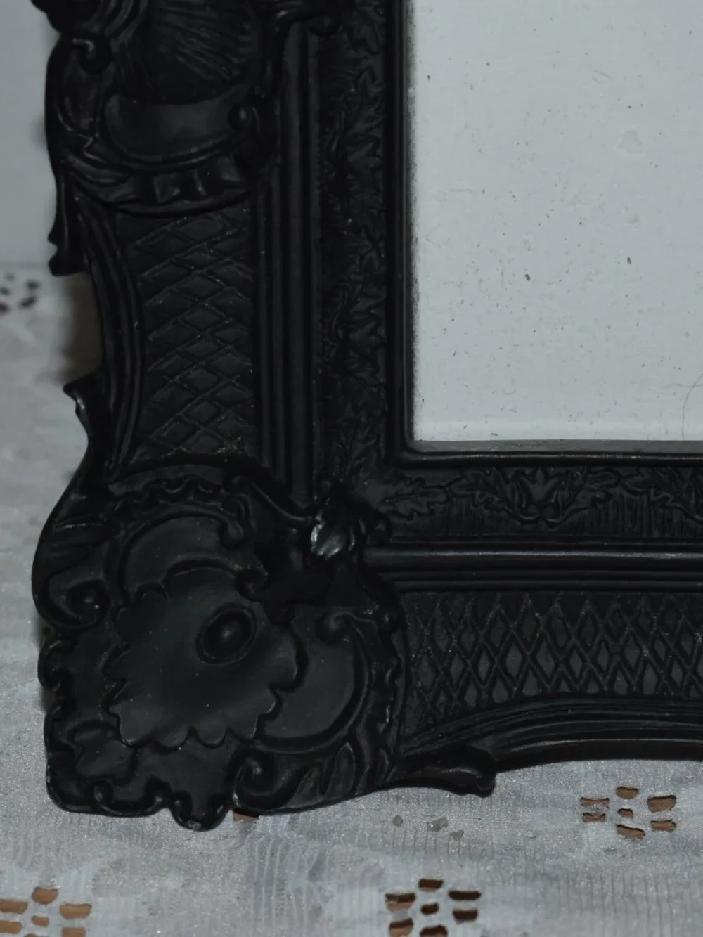 Black Ornate Gothic Glam Resin Picture Frame Halloween Decor